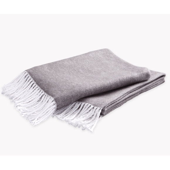 Matouk Pezzo Throw Blanket - Charcoal - Picture 1 of 5